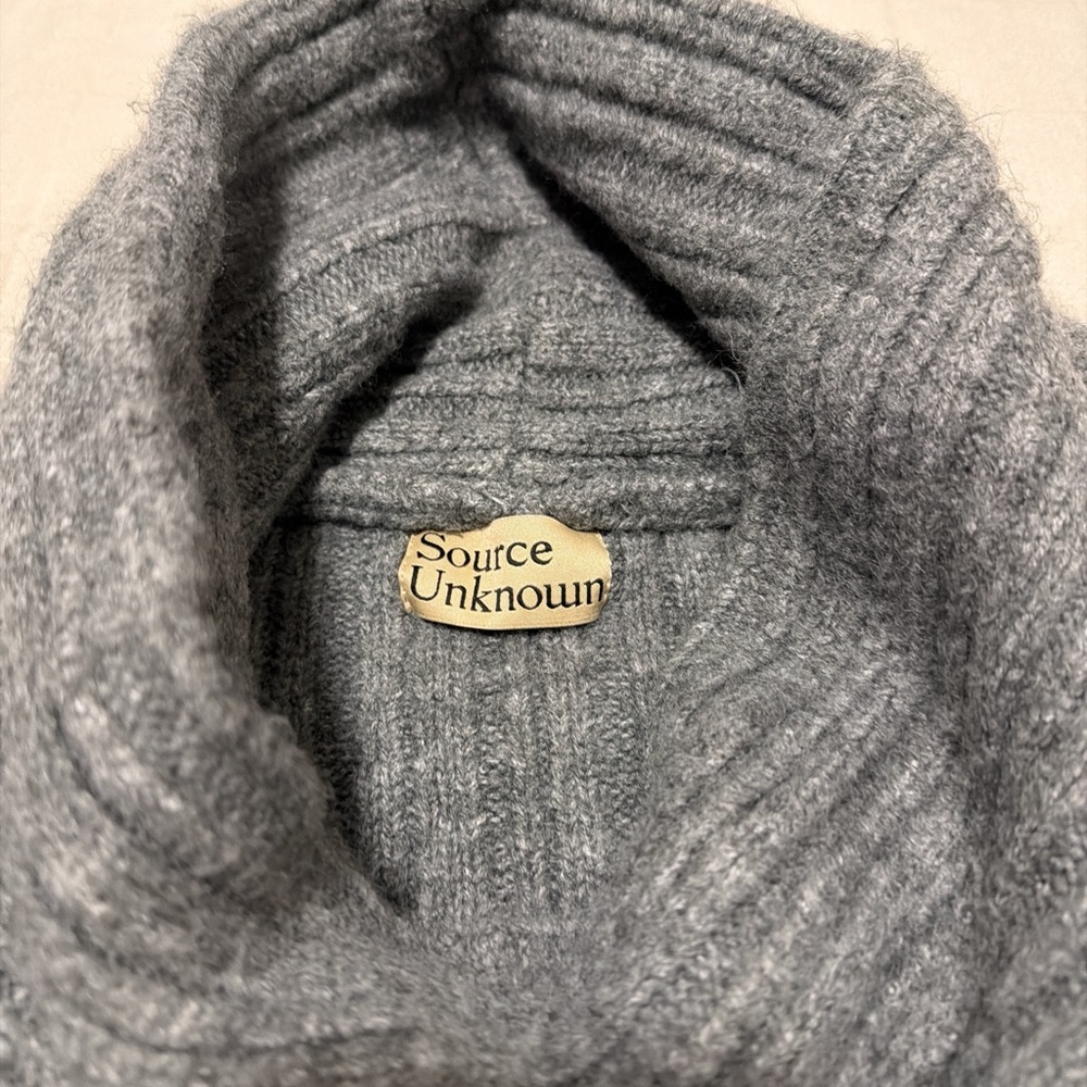 Source Unknown - Becca sweater - image 3